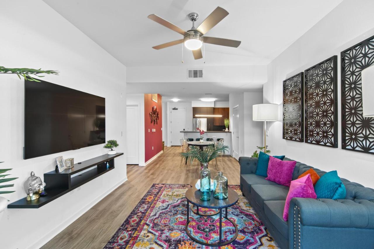 Fairfax District Chic City Oasis 2 Bedroom Apt With Den 136 ロサンゼルス エクステリア 写真